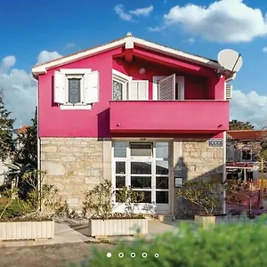 Ferienhaus House Hermes, Pavicini